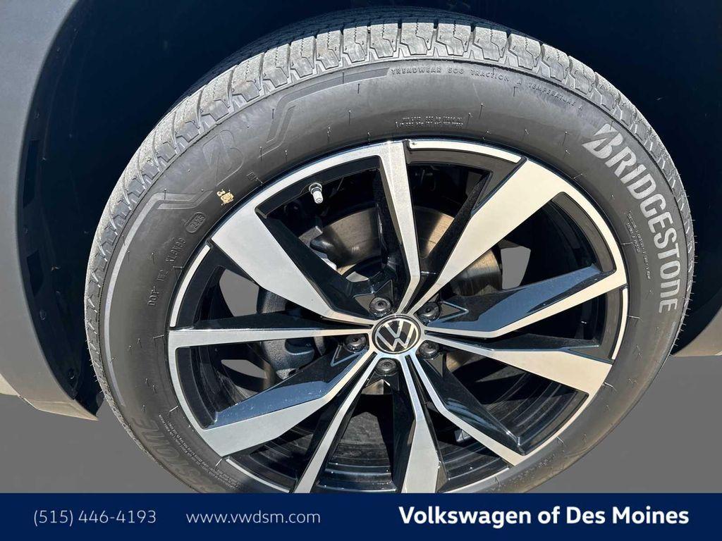 new 2025 Volkswagen Atlas Cross Sport car, priced at $53,998