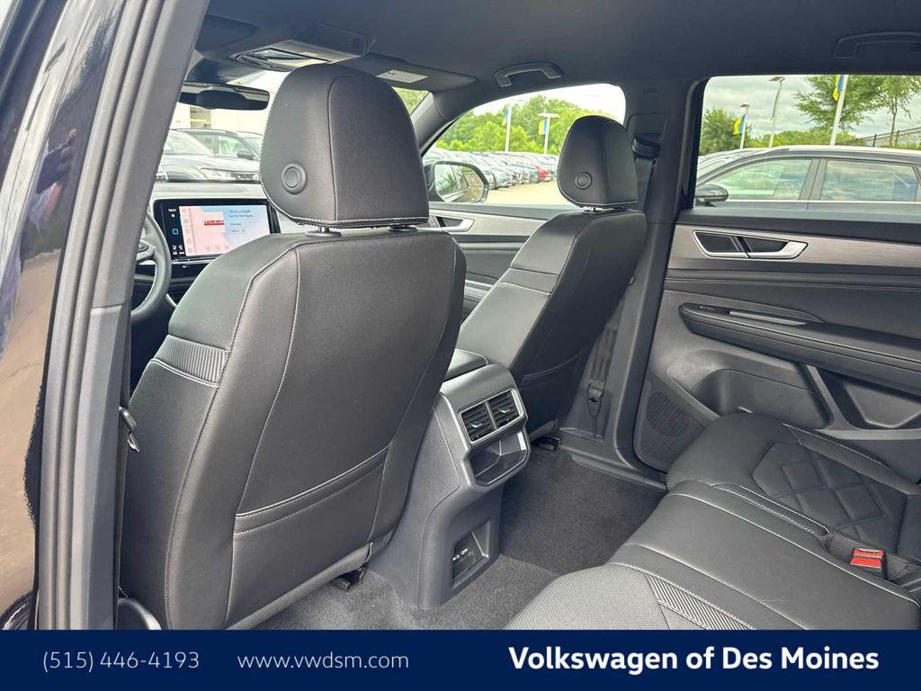 new 2025 Volkswagen Atlas Cross Sport car, priced at $39,998