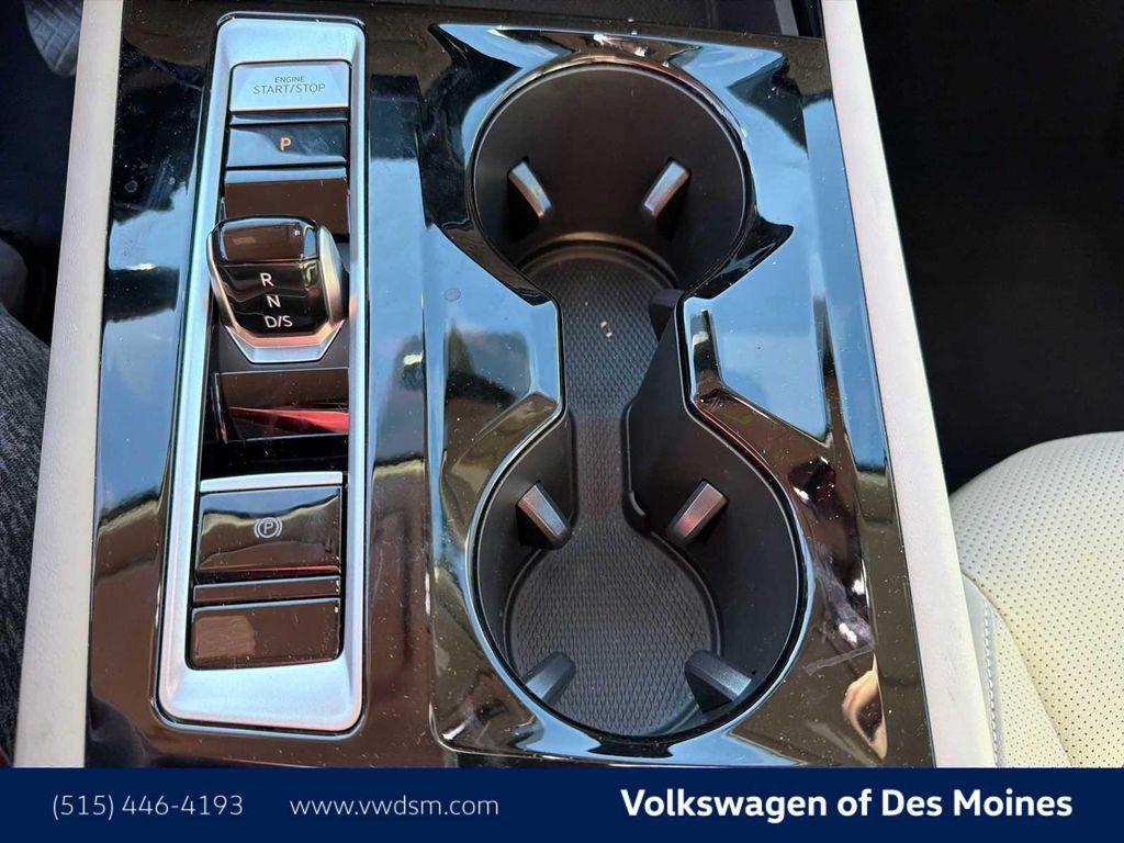 new 2025 Volkswagen Atlas car, priced at $45,880