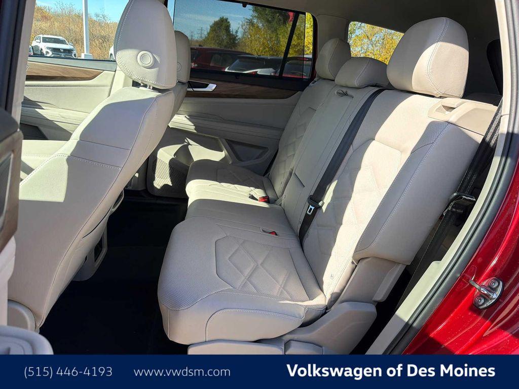 new 2025 Volkswagen Atlas car, priced at $42,380