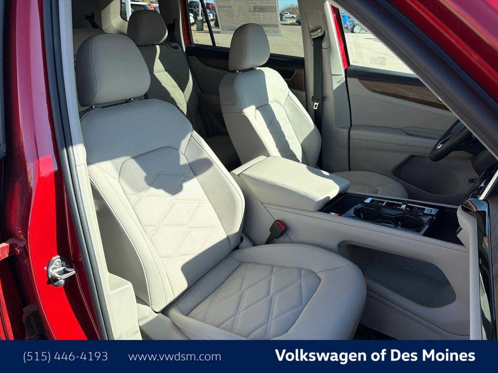 new 2025 Volkswagen Atlas car, priced at $42,380