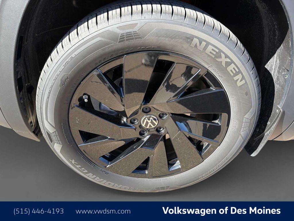 new 2025 Volkswagen Atlas car, priced at $42,380