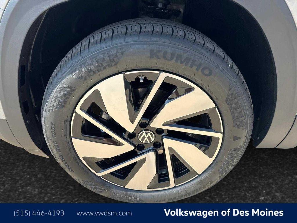 new 2025 Volkswagen Atlas car, priced at $45,998