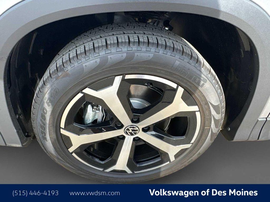 new 2025 Volkswagen Tiguan car, priced at $35,270