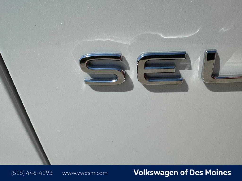 new 2025 Volkswagen Atlas car, priced at $50,498
