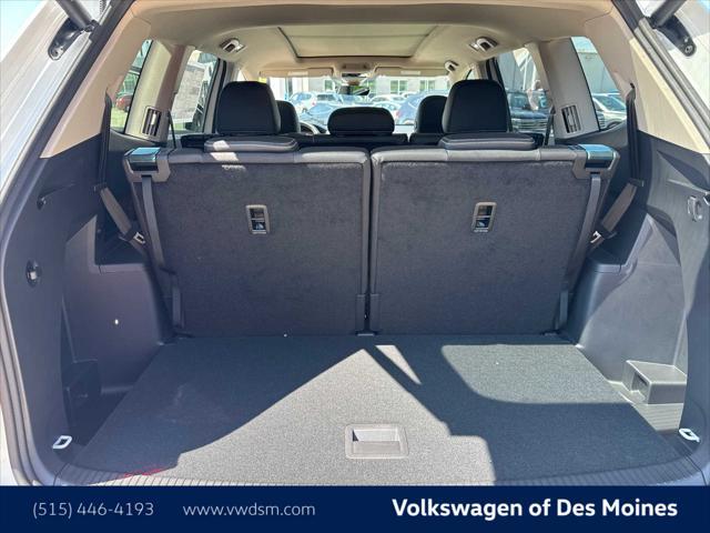 new 2025 Volkswagen Atlas car, priced at $49,998