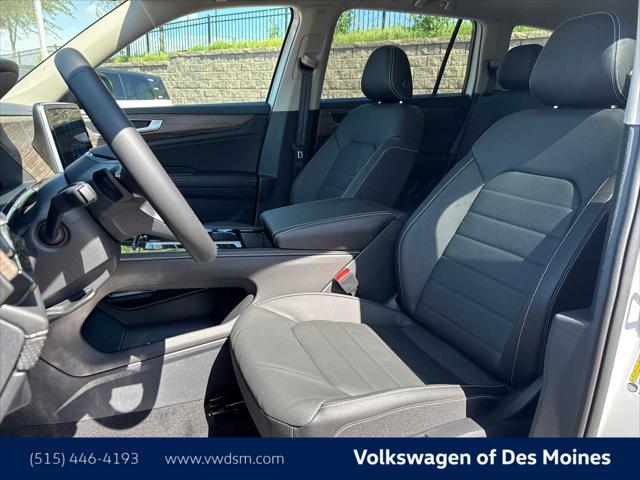 new 2025 Volkswagen Atlas car, priced at $49,998