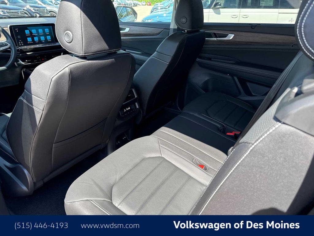 new 2025 Volkswagen Atlas car, priced at $50,498