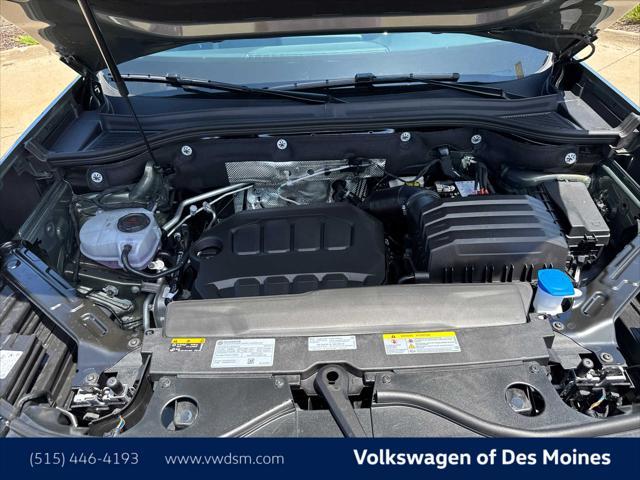 new 2025 Volkswagen Atlas car, priced at $46,998