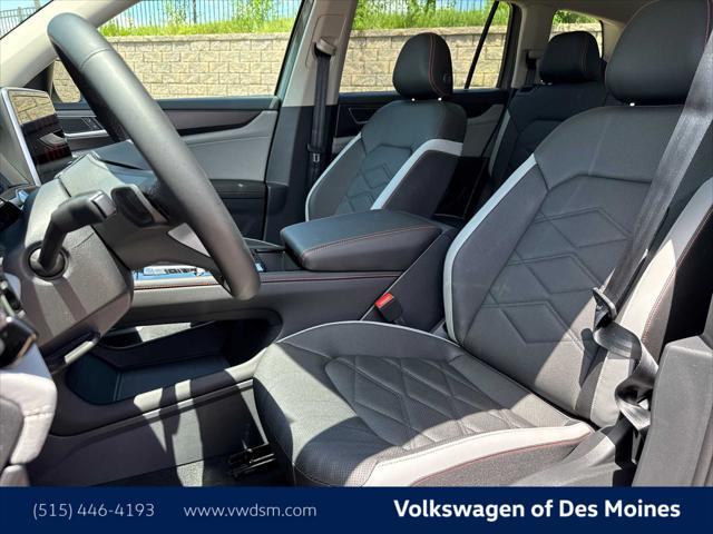 new 2025 Volkswagen Atlas car, priced at $46,998