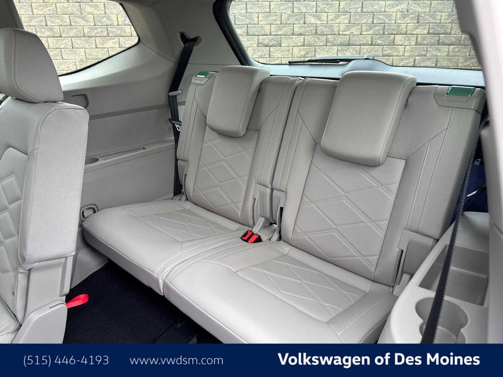 new 2025 Volkswagen Atlas car, priced at $47,498