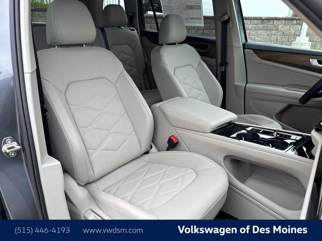 new 2025 Volkswagen Atlas car, priced at $47,498