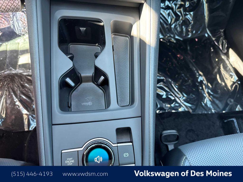 new 2025 Volkswagen Tiguan car, priced at $38,176