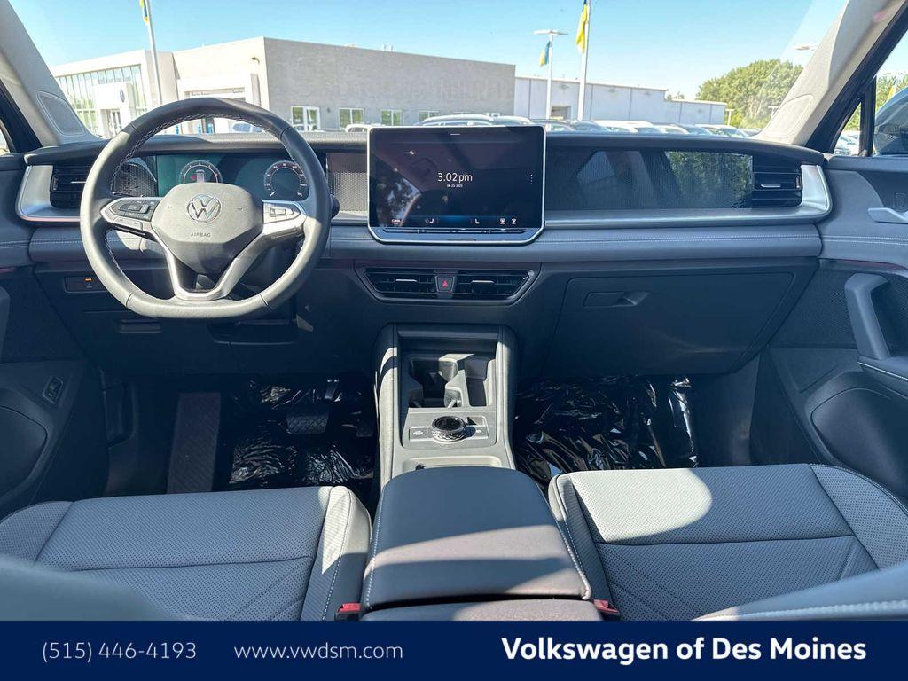 new 2025 Volkswagen Tiguan car, priced at $38,176