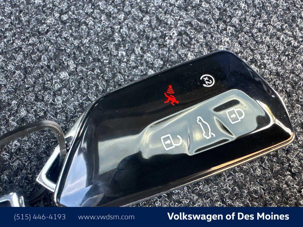 new 2026 Volkswagen Atlas Cross Sport car, priced at $40,268