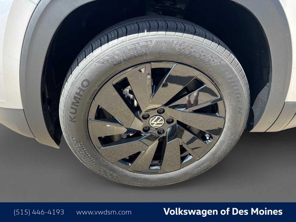 new 2026 Volkswagen Atlas Cross Sport car, priced at $46,115