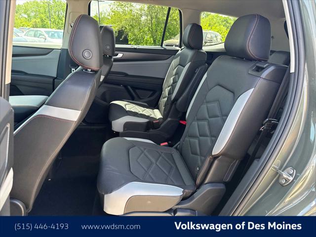 new 2025 Volkswagen Atlas car, priced at $48,998