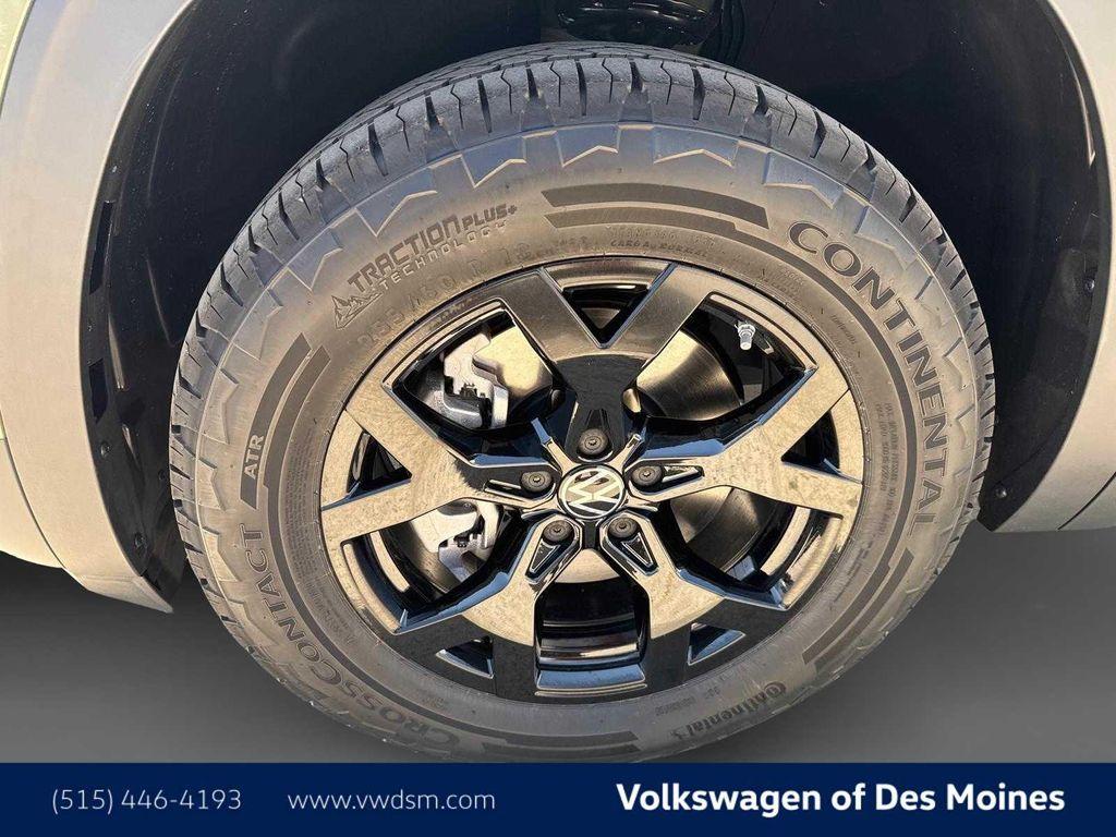 new 2025 Volkswagen Atlas car, priced at $48,998