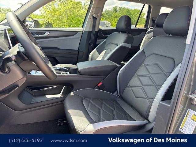 new 2025 Volkswagen Atlas car, priced at $48,998