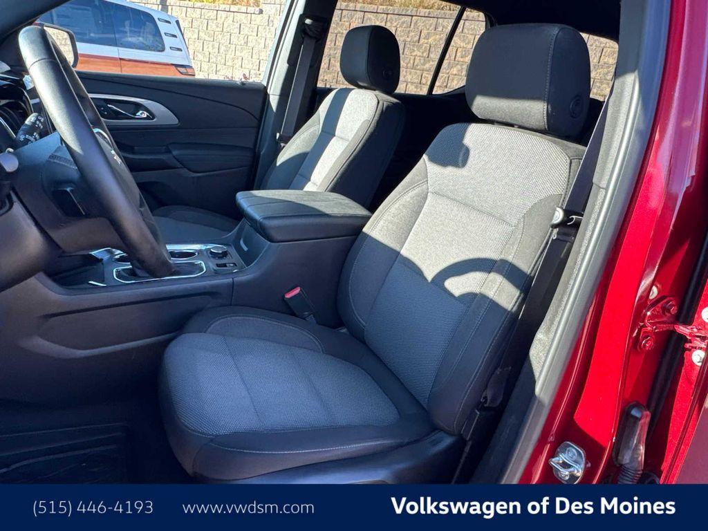 used 2024 Chevrolet Traverse car, priced at $35,998