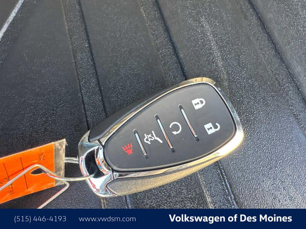 used 2024 Chevrolet Traverse car, priced at $35,998