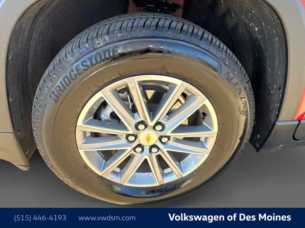 used 2024 Chevrolet Traverse car, priced at $35,998