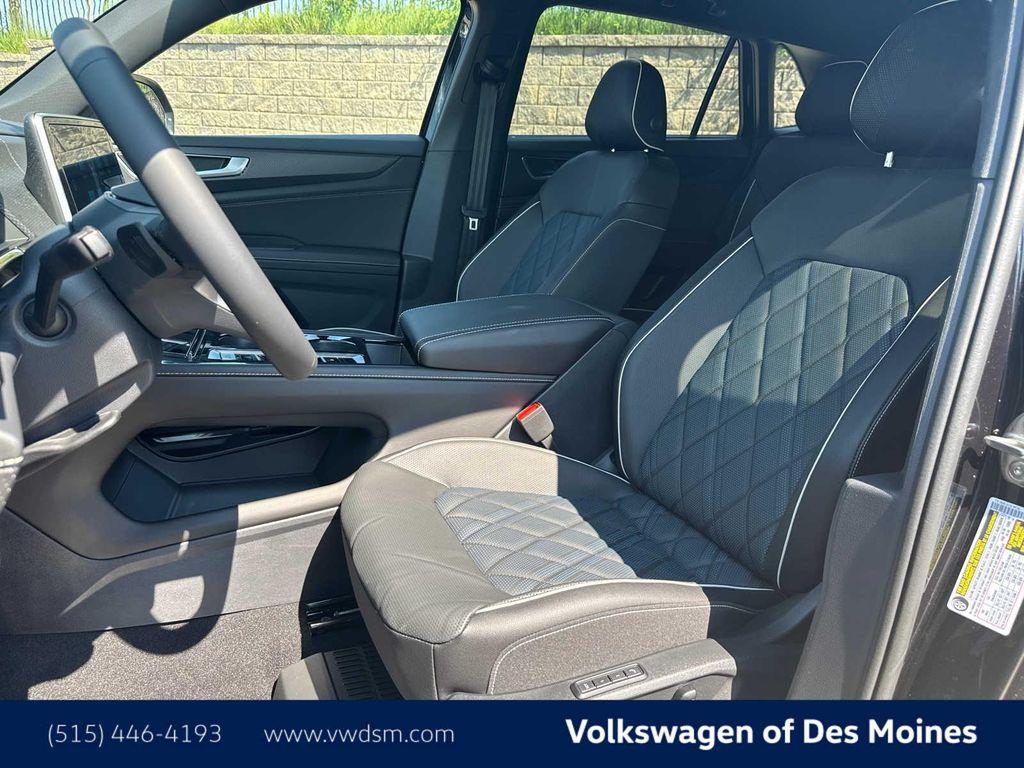 new 2025 Volkswagen Atlas Cross Sport car, priced at $53,998