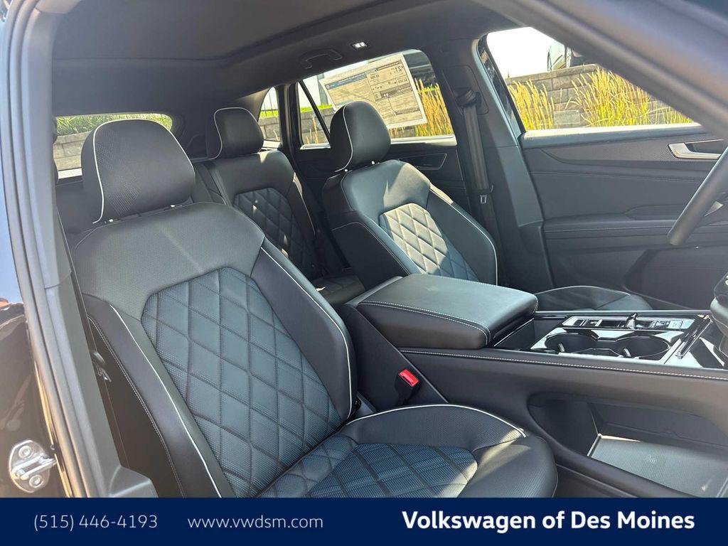 new 2025 Volkswagen Atlas Cross Sport car, priced at $53,998