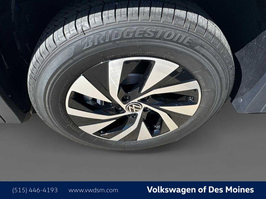 new 2025 Volkswagen Tiguan car, priced at $32,703