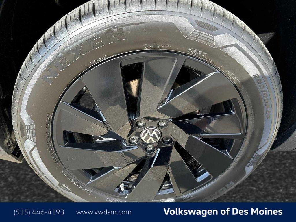 new 2025 Volkswagen Atlas car, priced at $46,498