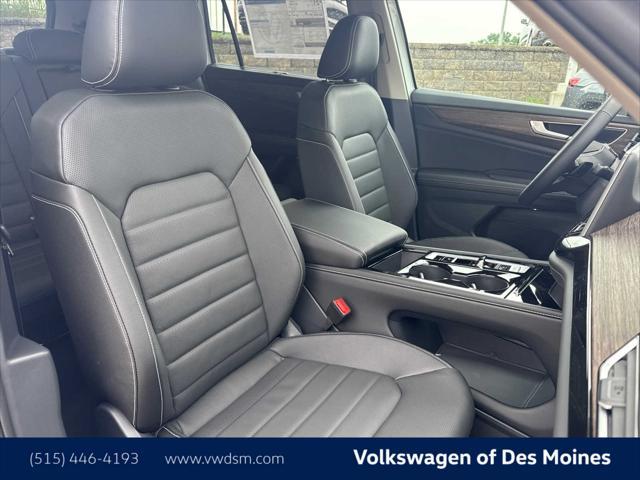 new 2025 Volkswagen Atlas car, priced at $49,998