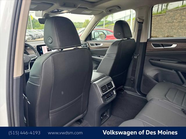 new 2025 Volkswagen Atlas car, priced at $49,998
