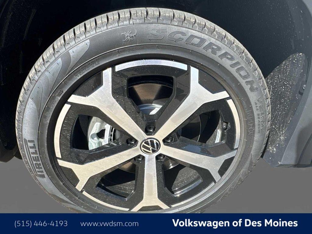 new 2025 Volkswagen Tiguan car, priced at $35,270