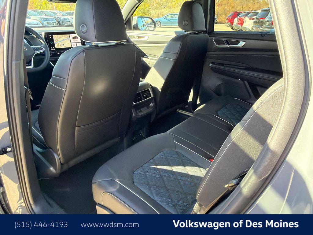 new 2026 Volkswagen Atlas Cross Sport car, priced at $53,697