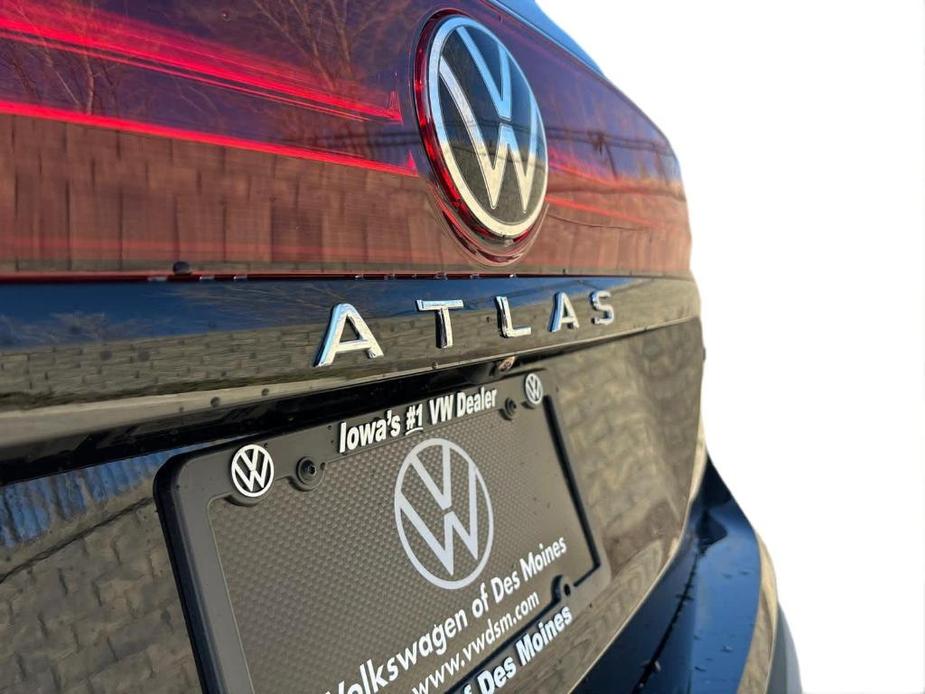 new 2024 Volkswagen Atlas car, priced at $53,199