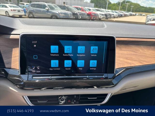new 2025 Volkswagen Atlas car, priced at $46,998