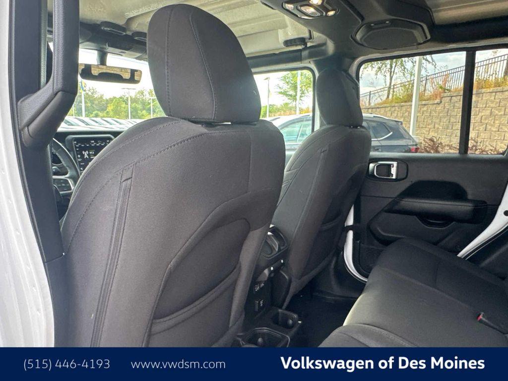 used 2023 Jeep Gladiator car, priced at $29,104