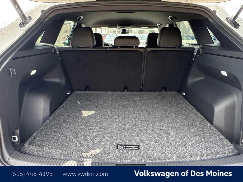 new 2026 Volkswagen Atlas Cross Sport car, priced at $40,705