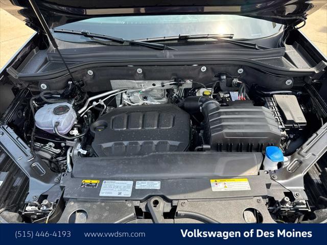 new 2025 Volkswagen Atlas car, priced at $45,998