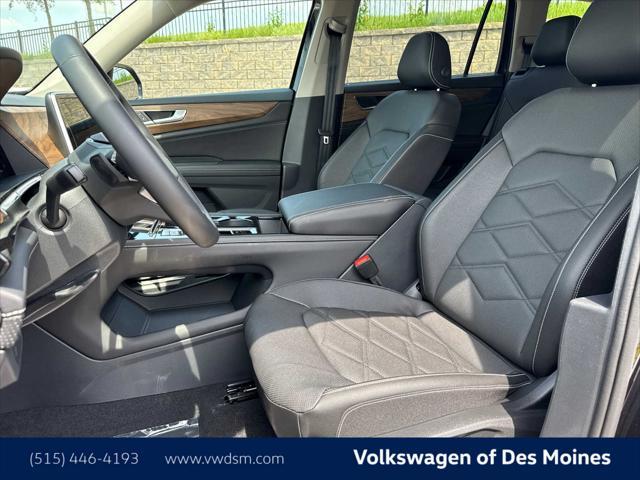 new 2025 Volkswagen Atlas car, priced at $45,998