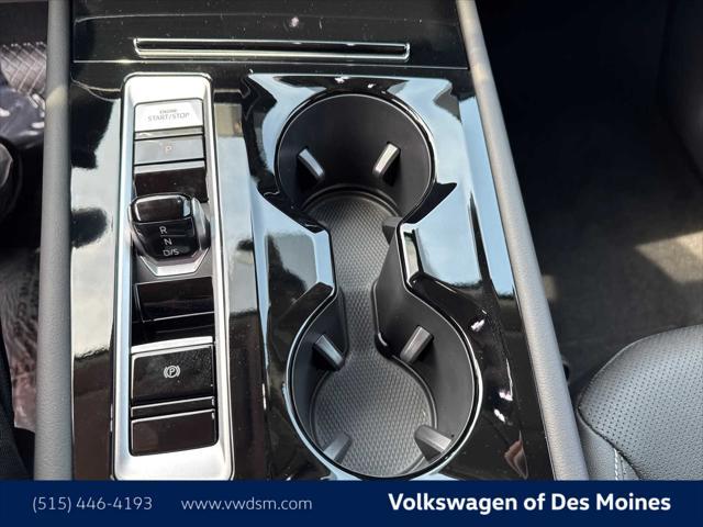 new 2025 Volkswagen Atlas car, priced at $45,998
