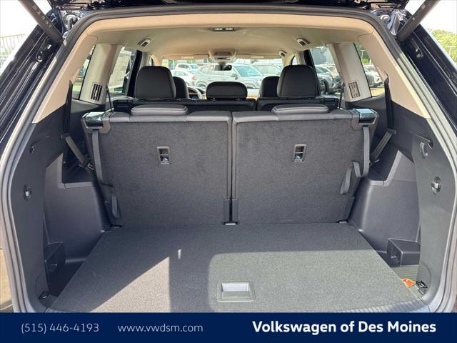 new 2025 Volkswagen Atlas car, priced at $45,998