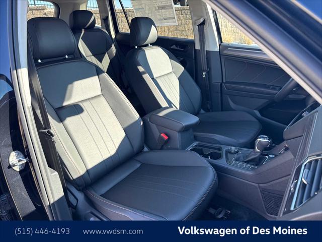 new 2024 Volkswagen Tiguan car, priced at $35,698