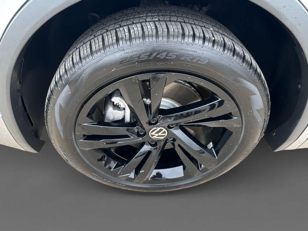 used 2024 Volkswagen Tiguan car, priced at $31,319