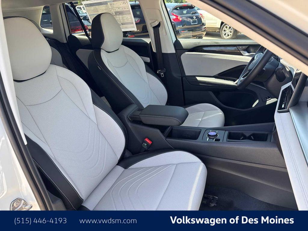 new 2025 Volkswagen Tiguan car, priced at $35,698