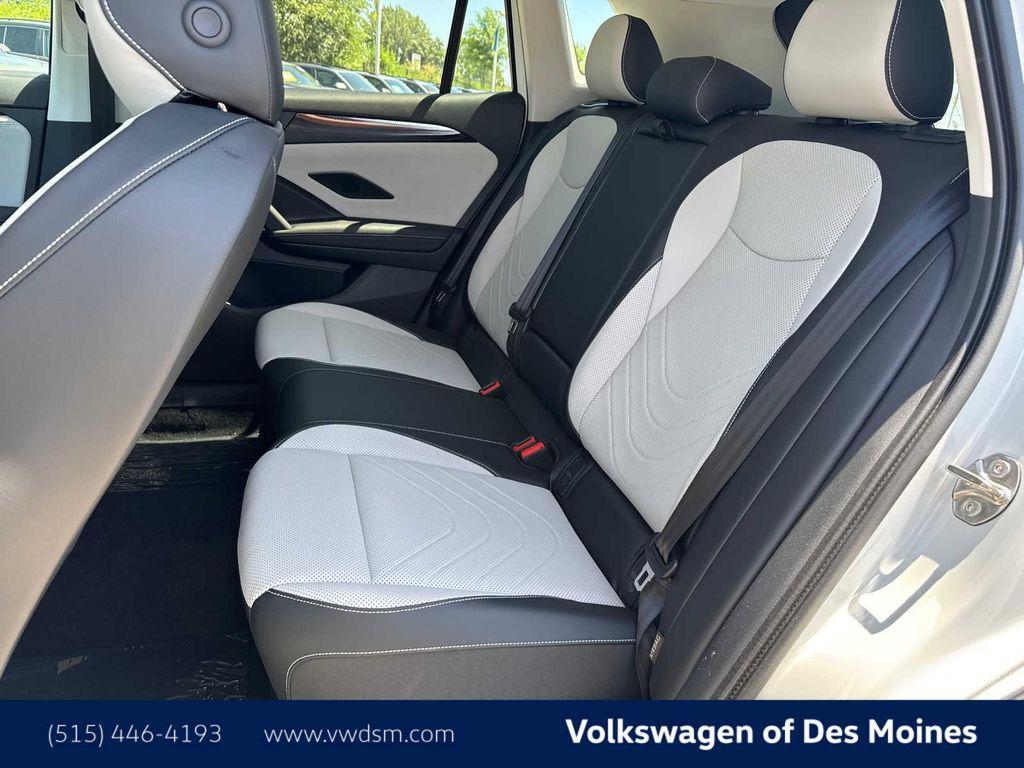 new 2025 Volkswagen Tiguan car, priced at $35,698