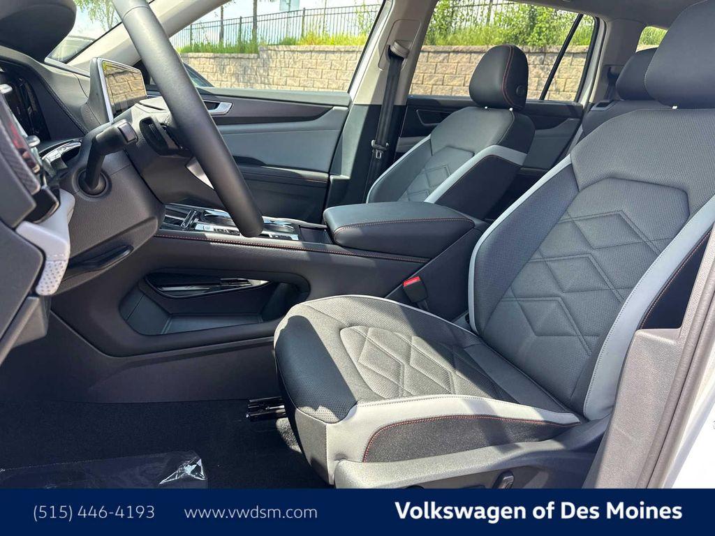 new 2025 Volkswagen Atlas car, priced at $47,998