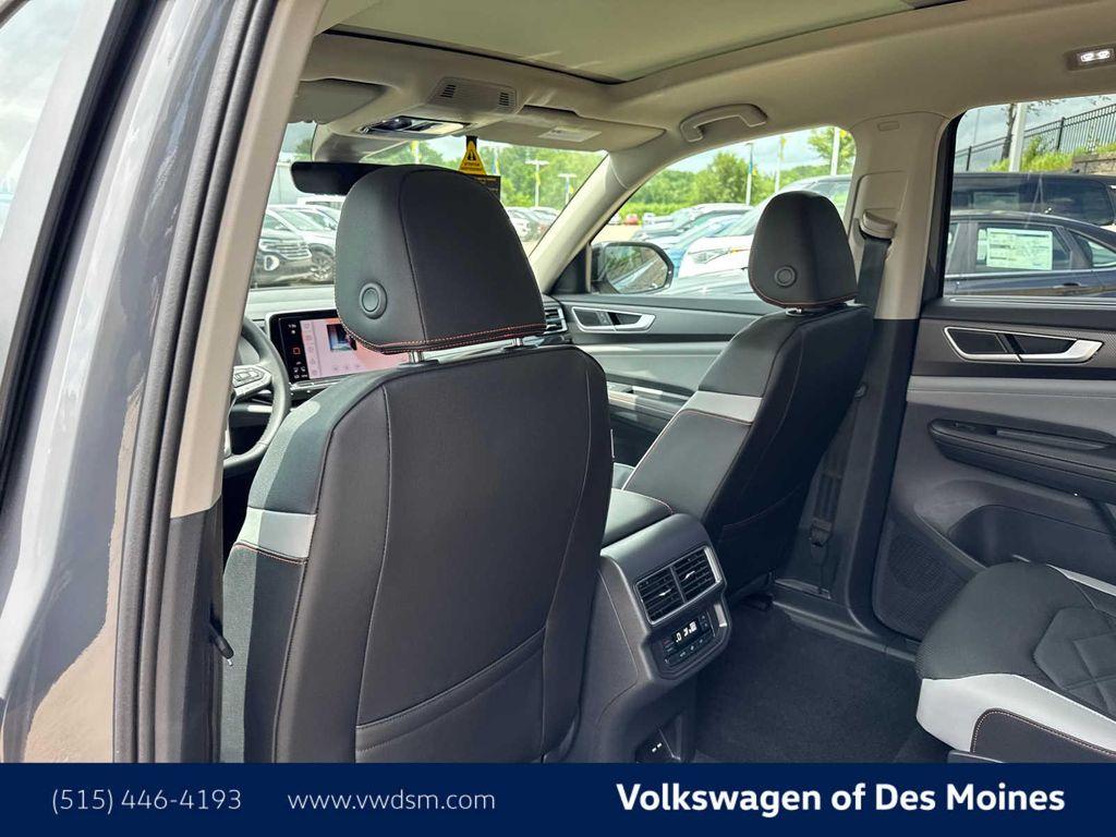 new 2025 Volkswagen Atlas car, priced at $48,998