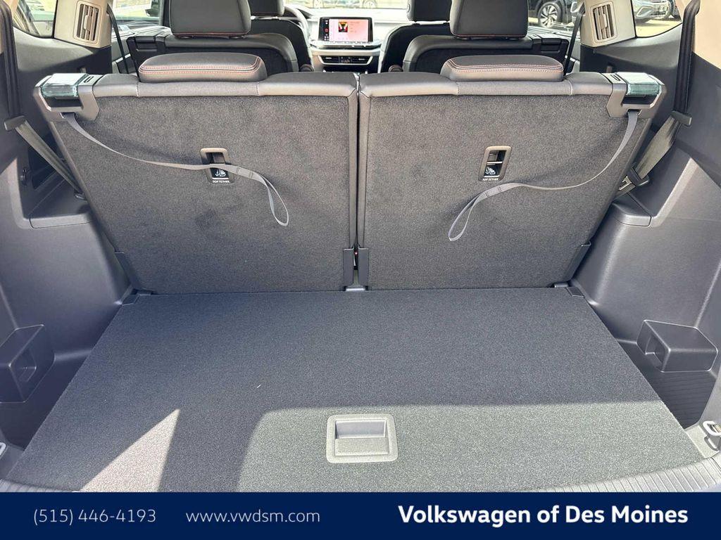 new 2025 Volkswagen Atlas car, priced at $48,998