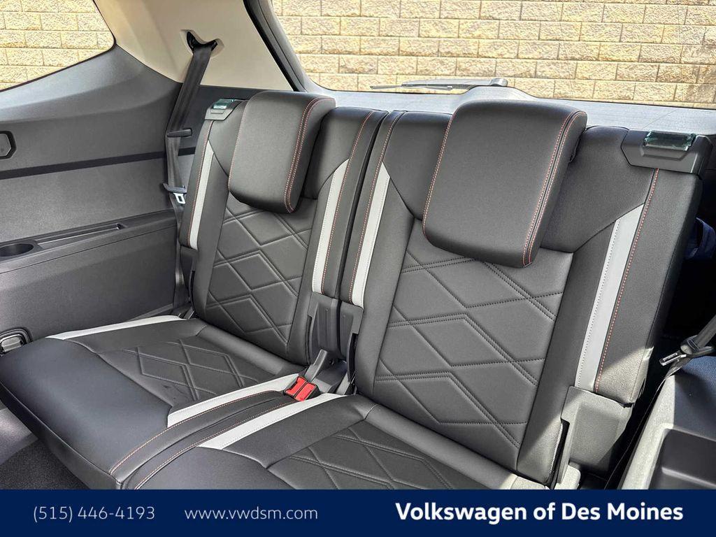 new 2025 Volkswagen Atlas car, priced at $48,998